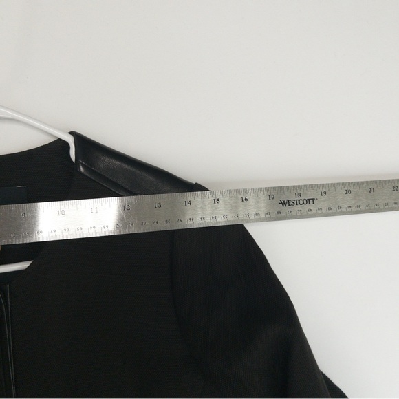 TARA JARMON Wool Leather Jacket Womens Size 38 US 6 M Cropped Snap Blazer - Picture 12 of 15